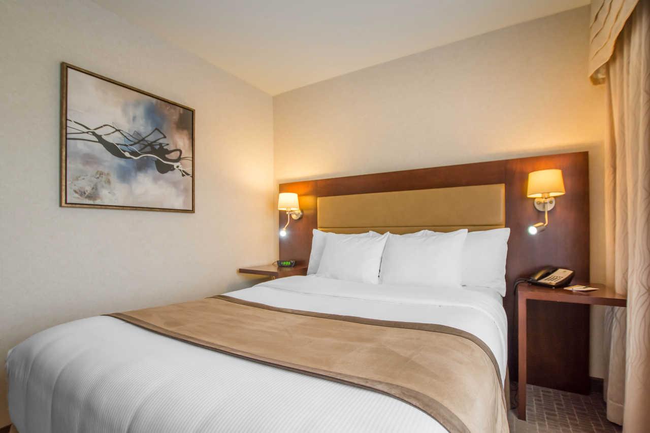 Quality Inn & Suites Val-d'Or Eksteriør billede