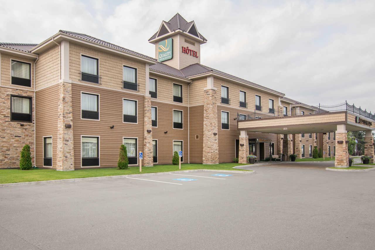 Quality Inn & Suites Val-d'Or Eksteriør billede